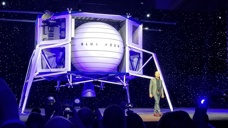 Blue Origin presenta ‘Blue Moon’, su gran aterrizador lunar  