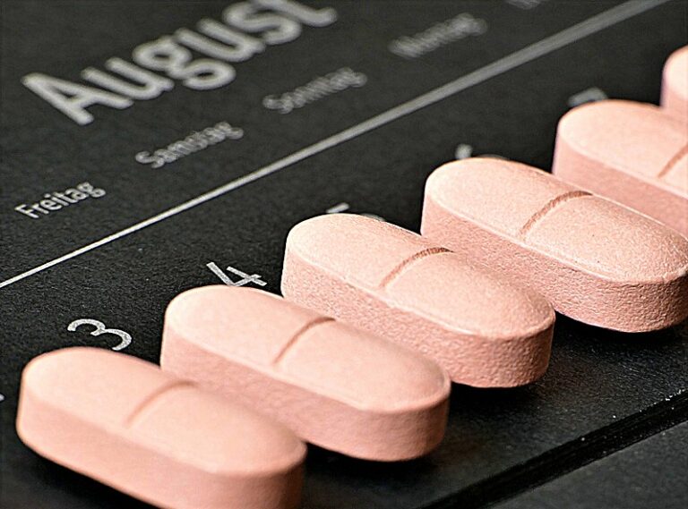 Mujeres que toman vitamina D tienen menos probabilidades de dar positivo a COVID-19, sugiere estudio