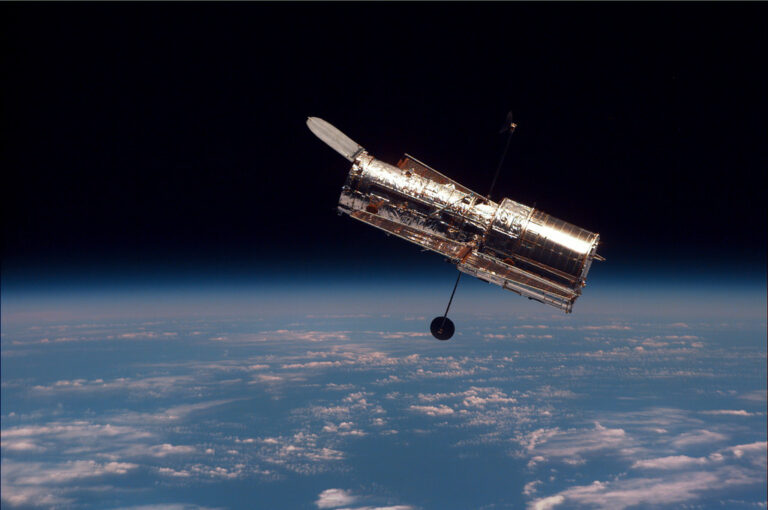 Falla una de las computadoras del Hubble y la NASA trabaja arduamente para solucionar el problema