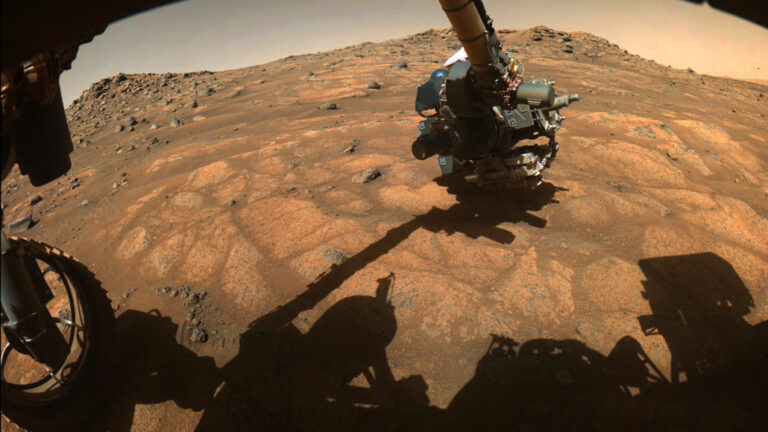 El rover Perseverance de la NASA da inicio a su primera misión científica