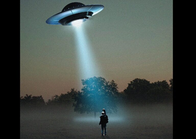 Científicos emulan encuentros con aliens y OVNIs para intentar explicar las abducciones