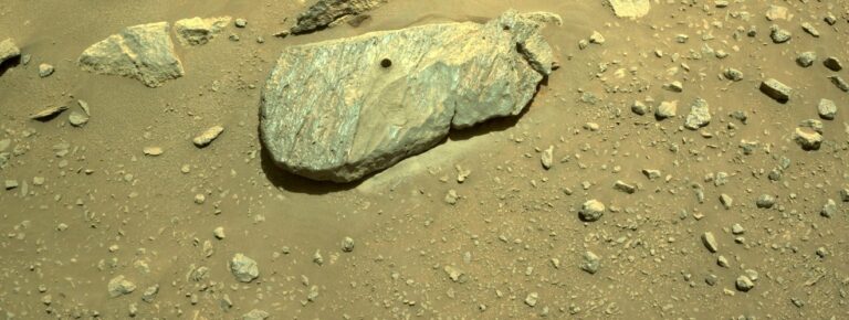 El rover Perseverance tomó su primera muestra de suelo marciano