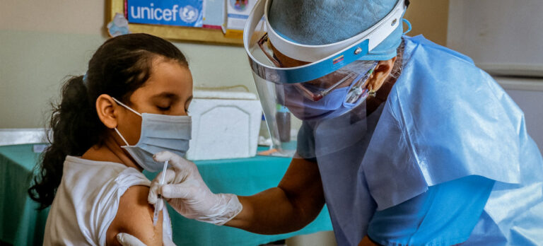 Ensayos demuestran que la vacuna Pfizer es segura y bien tolerada por niños menores de 11 años