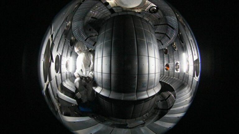 Físicos logran romper una regla de los reactores de fusión nuclear que podría doblar su potencia
