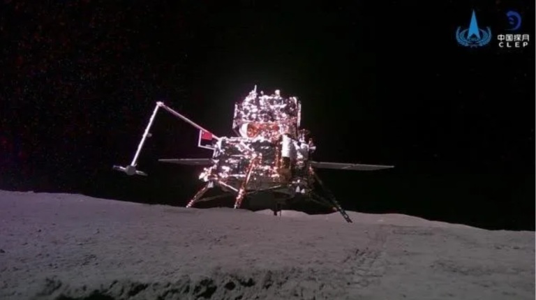China hace historia al traer muestras del lado oculto de la Luna