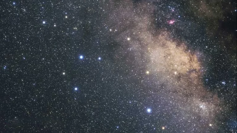 Astrónomos confirman agujero negro suelto en la constelación de Sagitario