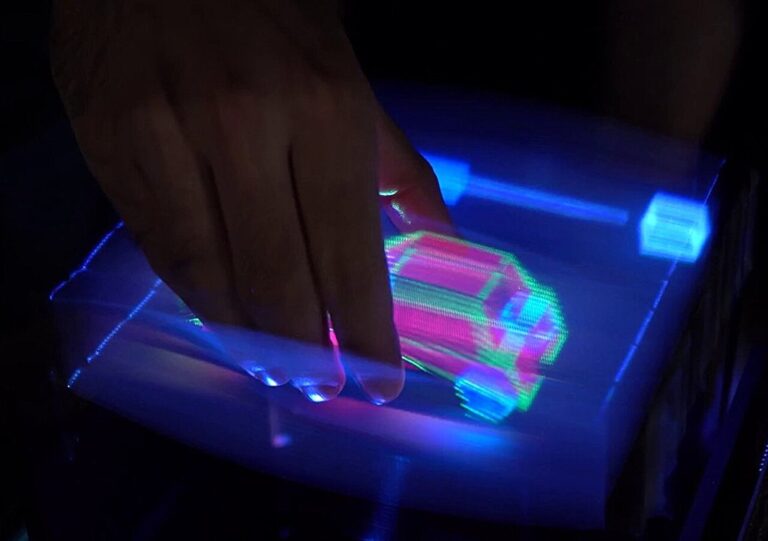 Investigadores crean un holograma que se puede “agarrar”