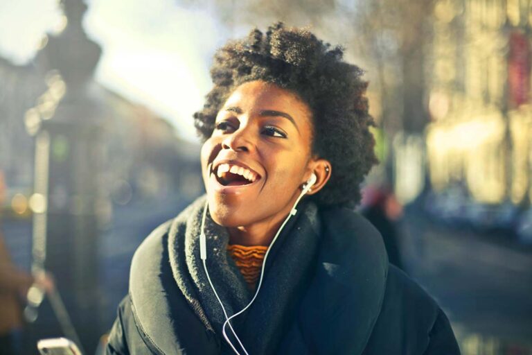 La música hace algo sorprendente con los ritmos naturales de tu cerebro