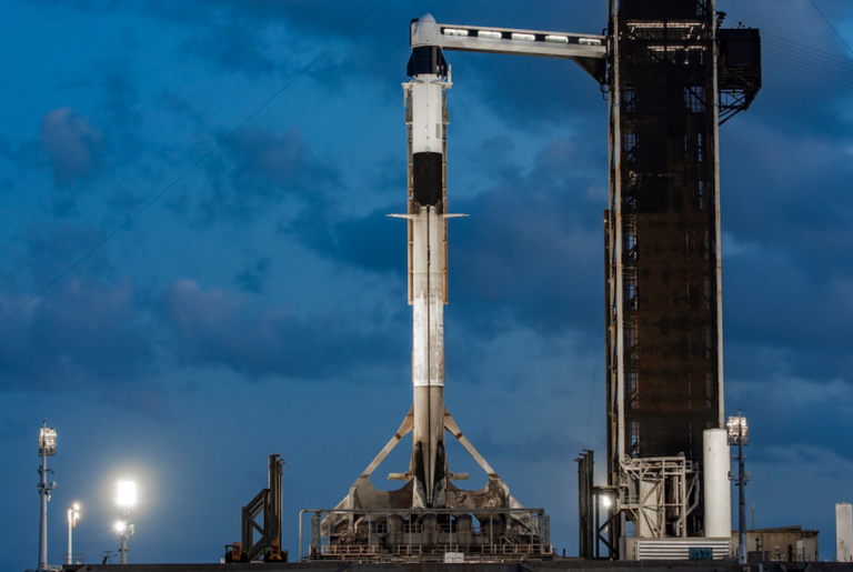 Un cohete de SpaceX se estrella contra la Luna y deja un nuevo cráter