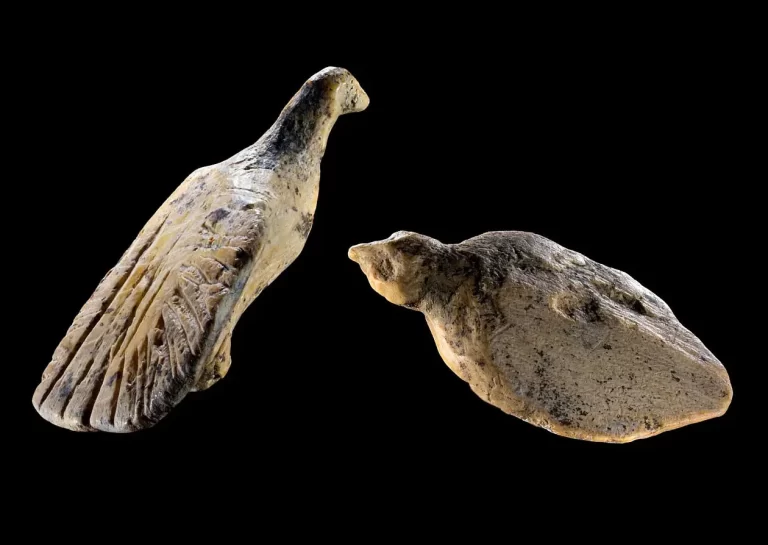 Descubren las figuras de la Edad de Hielo más pequeñas jamás encontradas