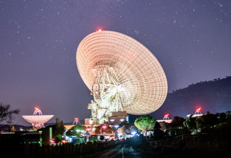 Detectan señales de radio provenientes de un exoplaneta