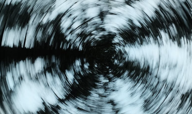 Físicos descubren un superconductor que rompe la simetría temporal